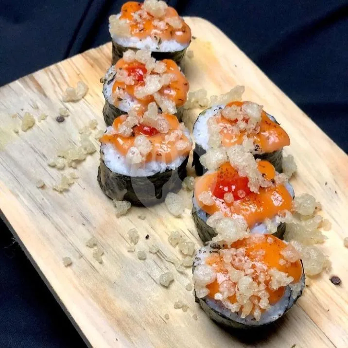 Vulcano Sushi Roll